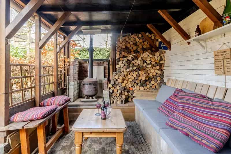 Huis te koop Helvoirt: Sfeervolle 2-onder-1-kapwoning met garage en tuin