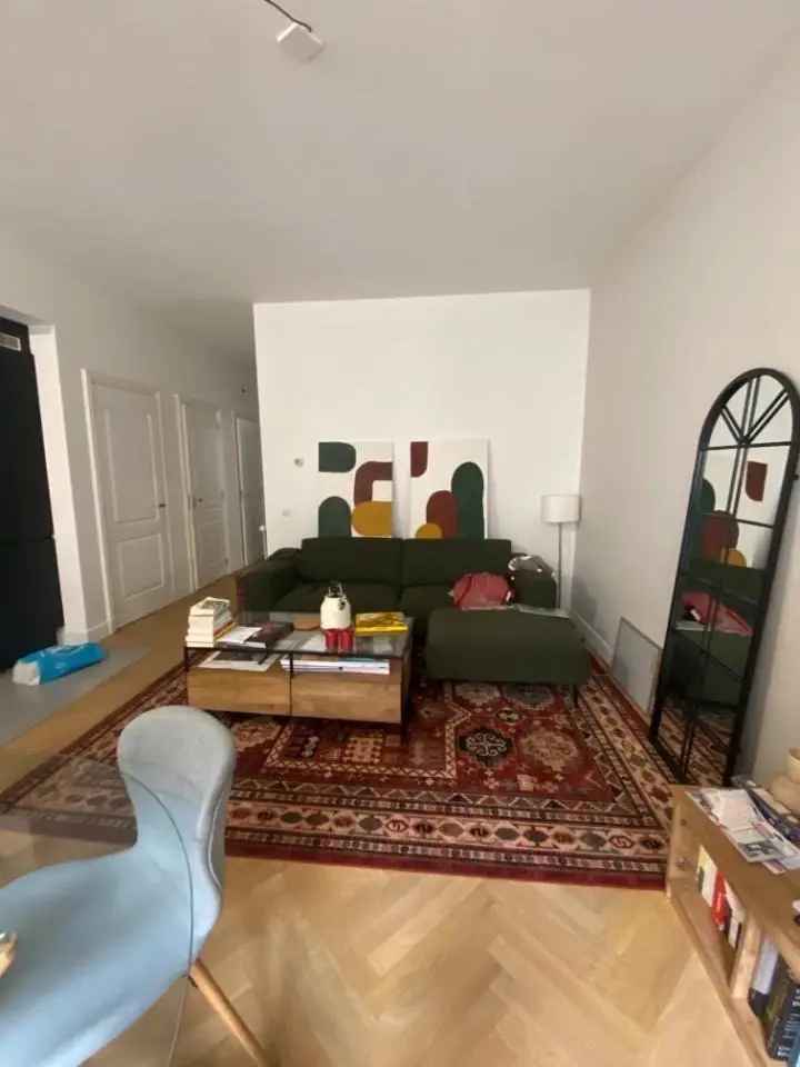 Apartment in Amsterdam 80m2 with patio