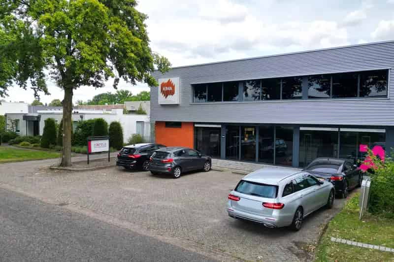 Bedrijfshal Oss | Zoek bedrijfshallen te koop: Tubantenweg 10 5349 BD Oss 