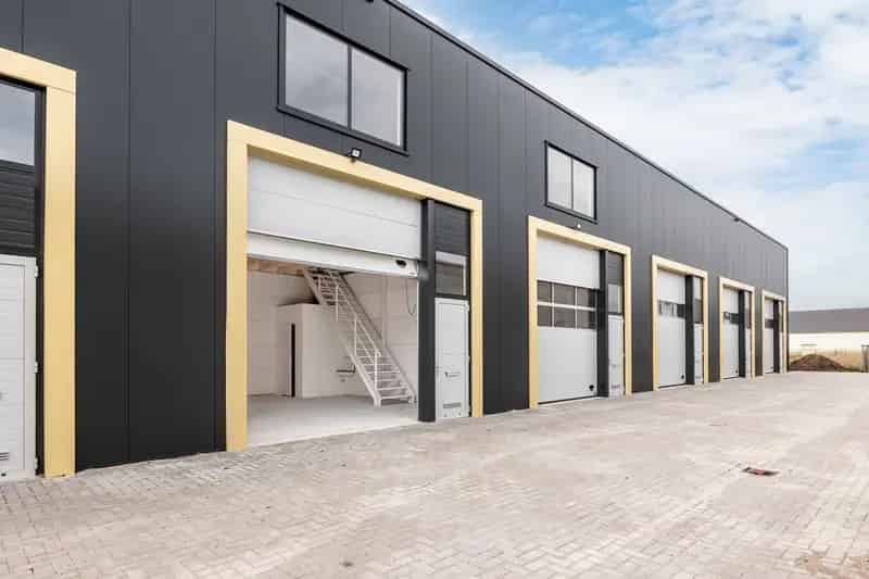 Bedrijfshal Emmeloord te koop 104m2 Instapklaar