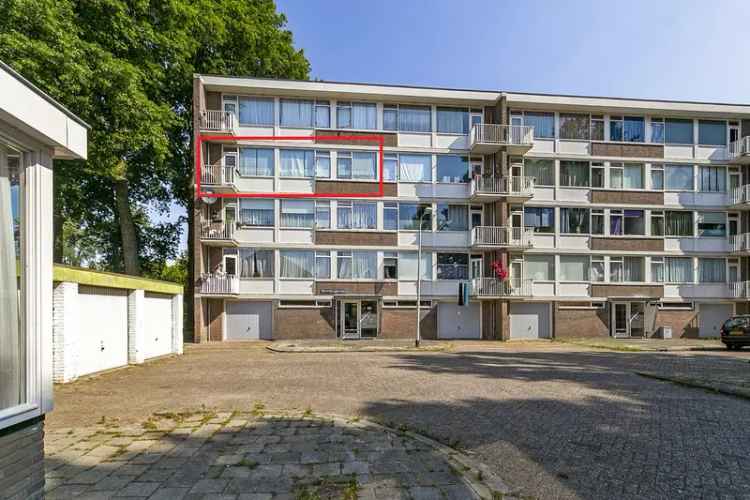 Ruim appartement nabij station Universiteit renovatie nodig