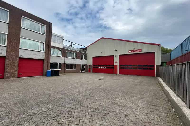 Bedrijfshal te Huur De Lier 670m2 Kantoor Kraanbaan