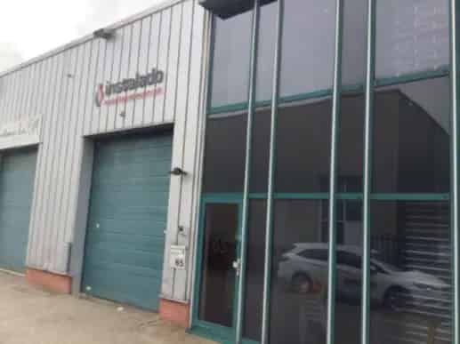 Bedrijfshal Rotterdam 210m² te koop
