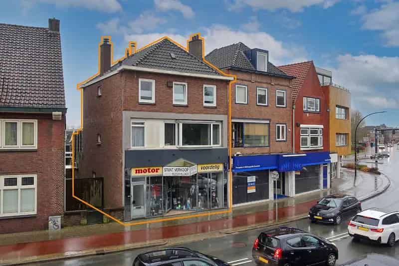 Hengelo OV Commerciele Ruimte Met Bovenwoning