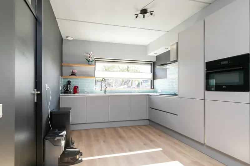 Gezinswoning De Hellen 3 slaapkamers moderne keuken tuin