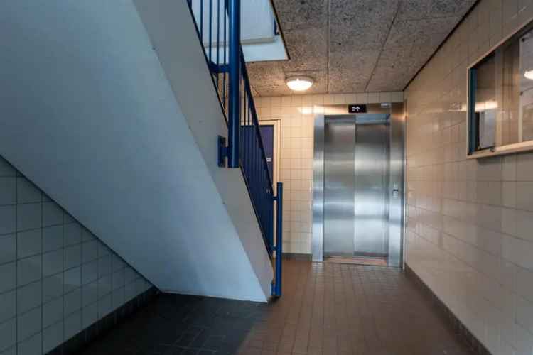 3-Kamer Appartement 75m2 Stadshart Balkon Berging