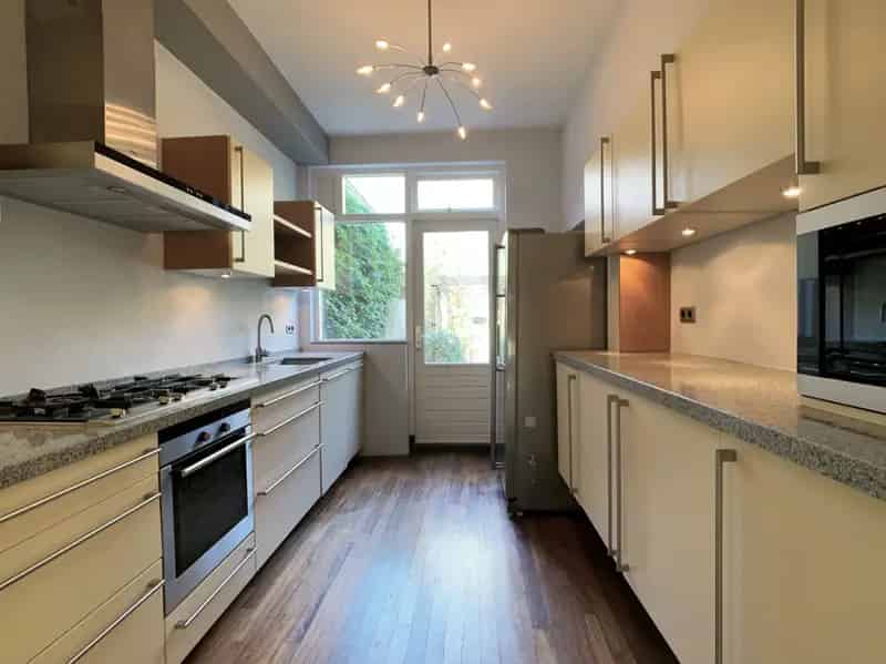 Ruime 5 Slaapkamer Tweekapper Hilversum Villawijk Trompenberg
