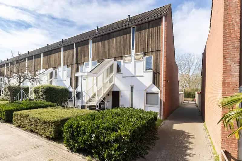 Appartement begane grond westtuin  rustig gelegen