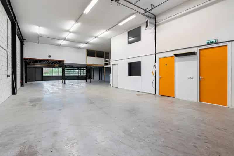 Bedrijfshal te Huur Alphen aan den Rijn 667m²