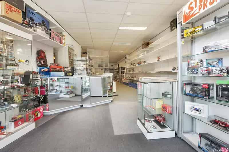 Ruime bovenwoning en bedrijfsruimte te Sittard: Transformatie tot droomhuis