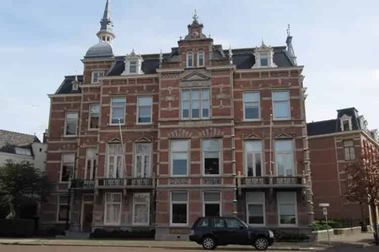 Kantoorruimte Den Haag Sweelinckplein: Luxe Villa met Diverse Faciliteiten