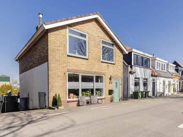 Vrijstaande woning te koop Oud Beijerland 3 slaapkamers