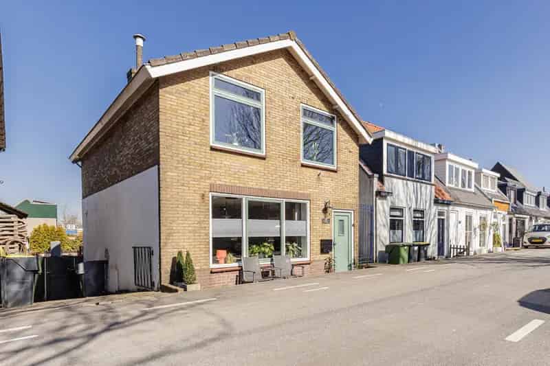 Vrijstaande woning Oud-Beijerland nabij centrum 3 slaapkamers diepe tuin