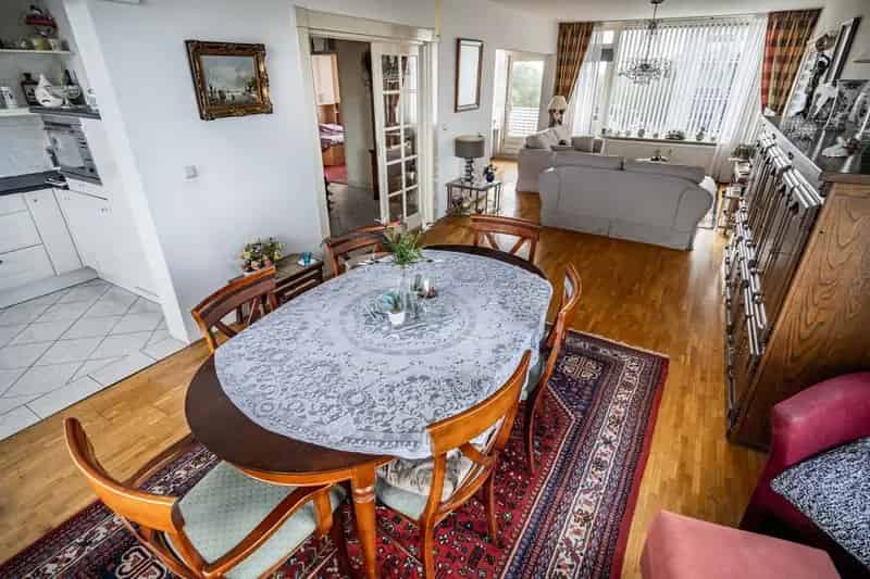 Ruim 3-kamer appartement Leiden met 2 balkons en parkeerplek