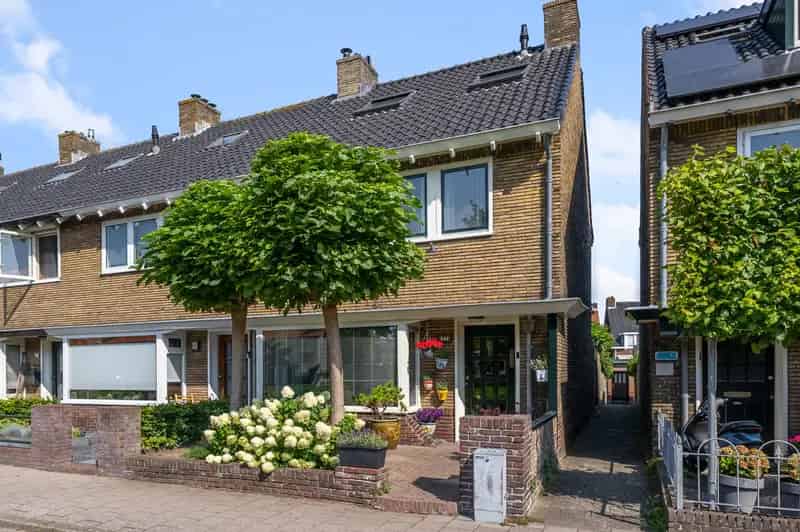 Huis te koop: Meerweidenlaan 27 1951 BV Velsen-Noord | Funda
