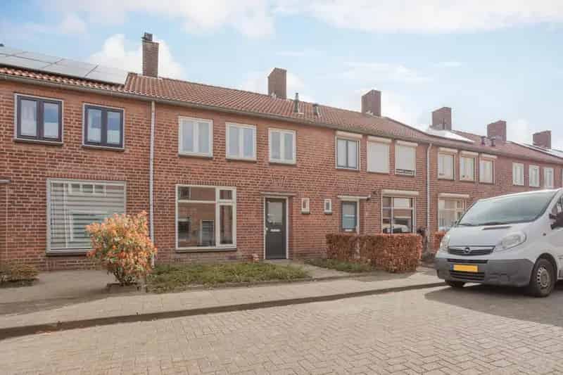 Gerenoveerde gezinswoning Geertruidenberg