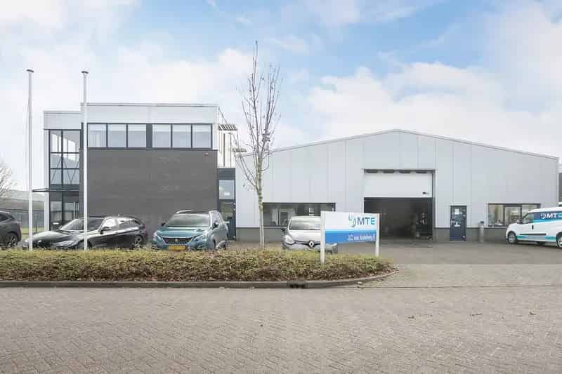 Bedrijfshal Staphorst te huur 1690m2