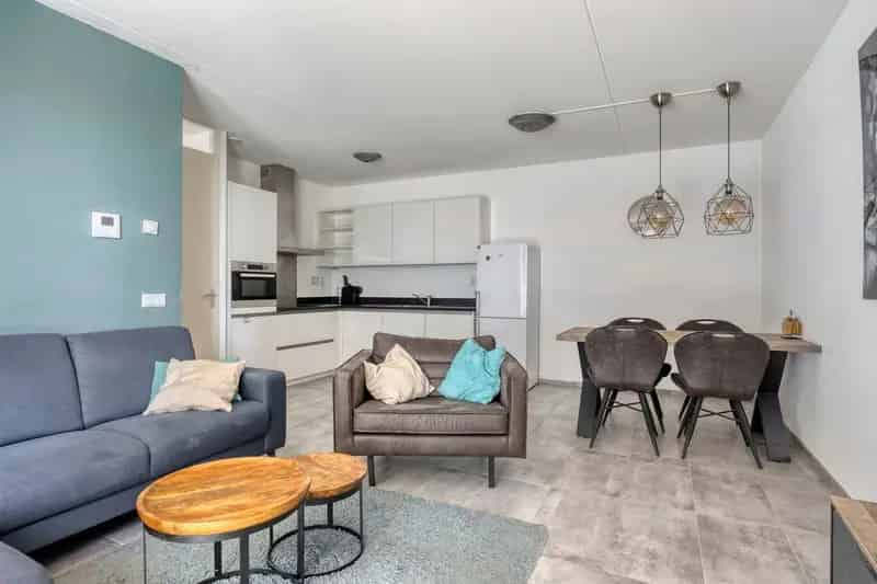 Appartement te koop Almere Poort 3 kamers 55m2 modern begane grond