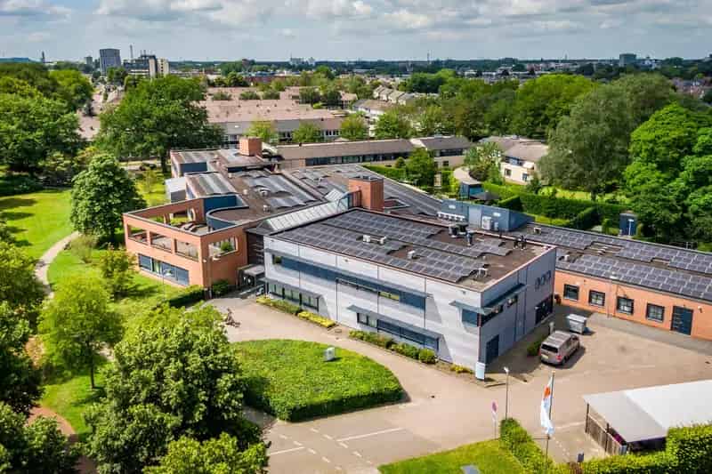Zorginstelling Hengelo te koop 5533m2 75 eenheden