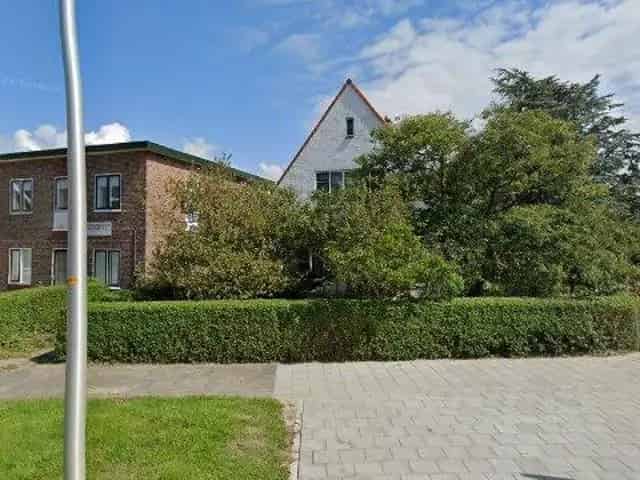 Huurwoning Noordwijk ZH Herenweg: 4 Slaapkamers, Strand Nabij