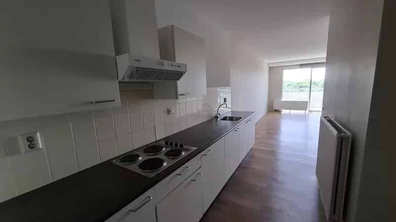 Appartement te koop Hoogvliet 3 slaapkamers balkon