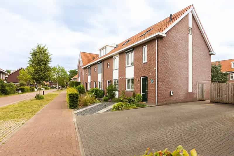 Hoekwoning te koop Ede  3 slaapkamers 12 zonnepanelen