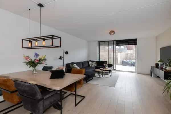 Instapklare Tussenwoning Baanhoek West