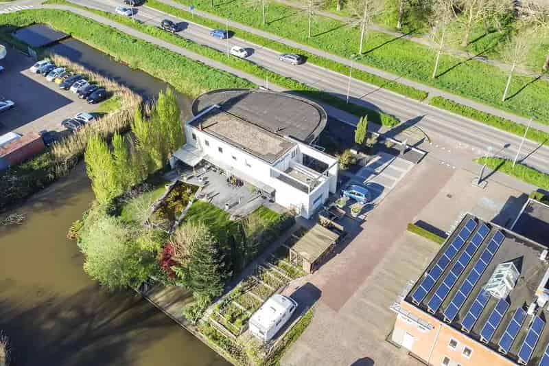 Bedrijfshal met Woning te Kampen