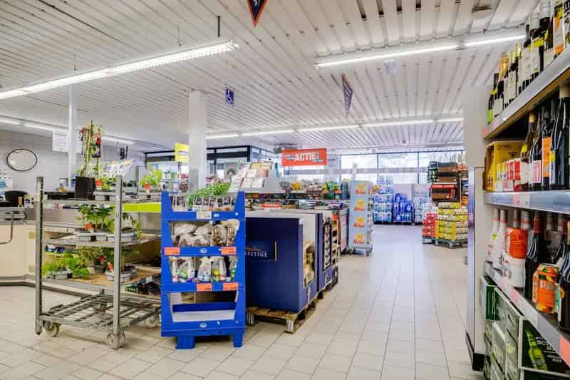 Winkelruimte te huur Den Dolder 760m2