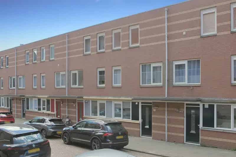 Familiewoning Scheveningen 4 slaapkamers 2 badkamers Tuin Parkeerplaats