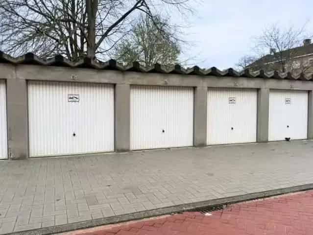 Garagebox Amsterdam Noord te koop