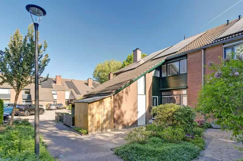 Huis te koop: Pijnboomhof 32 6951 MD Dieren 