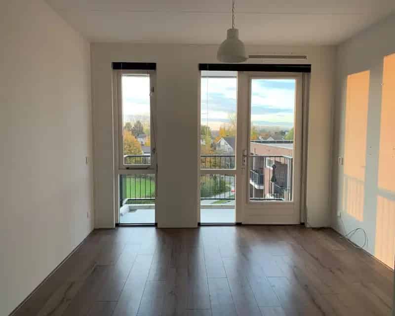 3 Kamer Appartement Almere Muziekwijk Balkon Prive Parkeerplaats
