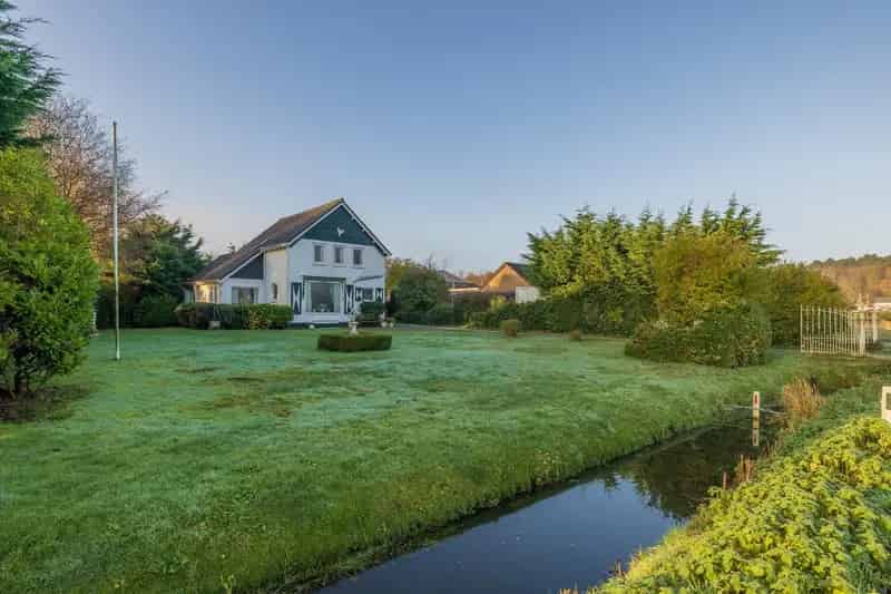 Vrijstaande woning 140m2 met 2640m2 grond nabij strand en duinen