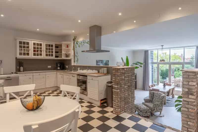 Royale woning Wemeldinge 188m2 619m2 perceel moderne aanbouw