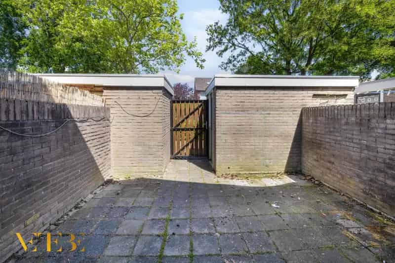 3 Slaapkamer Tussenwoning Nabij Groen en Winkels te Venlo