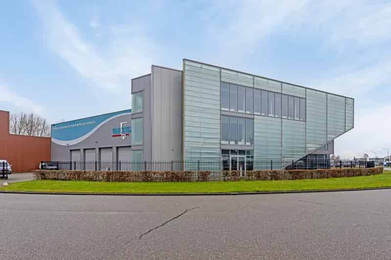 Bedrijfshal te Koop Oud Gastel - Moderne Architectuur