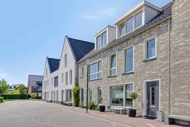 Ruime Tussenwoning Lent 168m2 4 slaapkamers Nabij Centrum Nijmegen