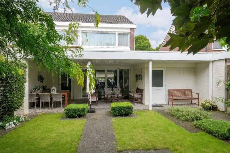 Ruime Tweekapper Schelfhorst 4 slaapkamers Garage Tuin