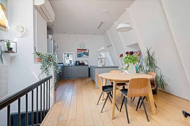 Appartement te koop: Overtoom 51-2 1054 HB Amsterdam | Funda