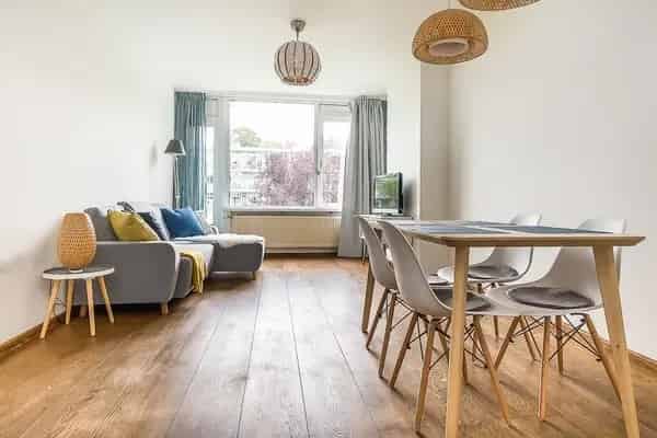 Modern 4 Kamer Appartement Buitenveldert Amsterdam
