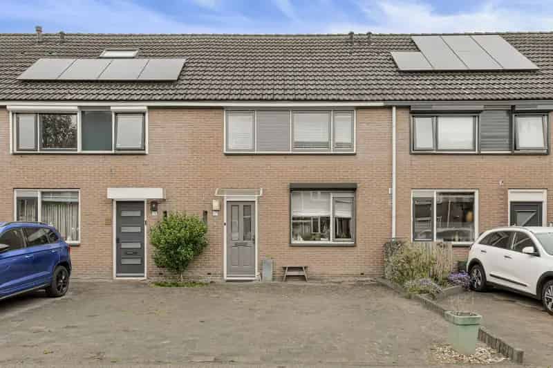 Huis te koop Breda Kievitsloop 3 slaapkamers moderne keuken tuin