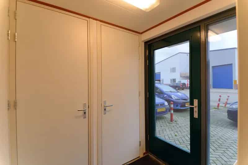 Bedrijfshal Tiel | Zoek bedrijfshallen te huur: Faradaystraat 12 4004 JZ Tiel 