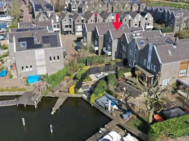Herengracht 111 Muiden: Royale Eengezinswoning met Uitzicht op de Vecht