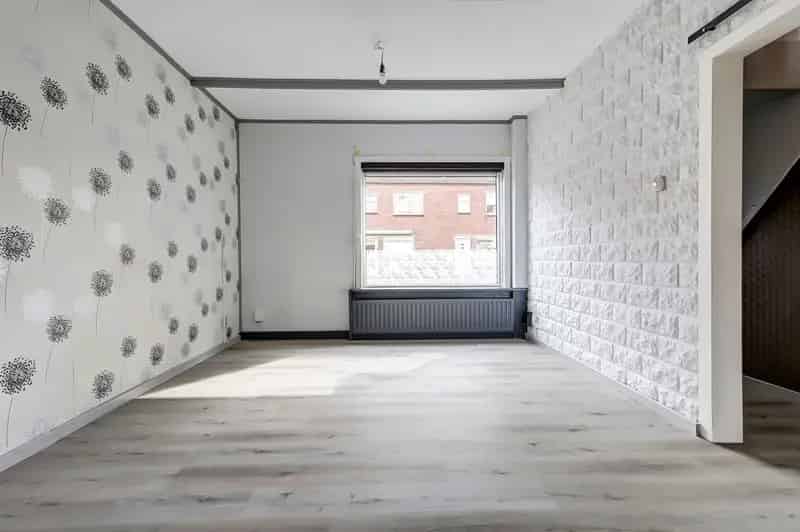 Tussenwoning Ede: Rustige Wijk, Diepe Tuin, 3 Slaapkamers