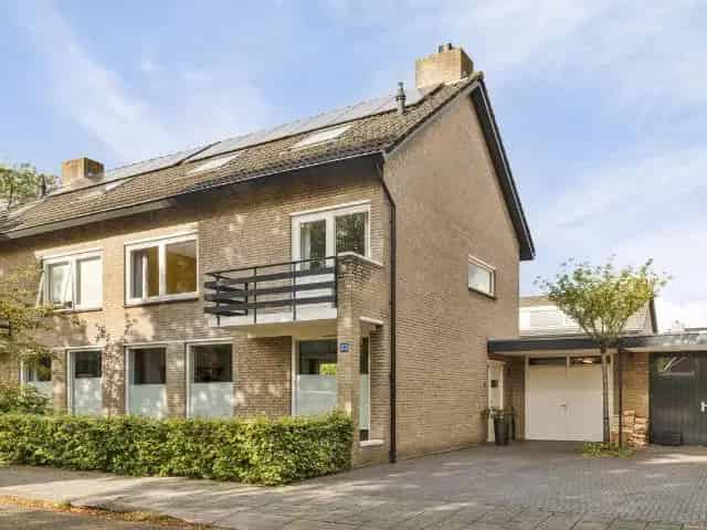 Ruime 5 Slaapkamers 2 Badkamers Prinsenbeek 2 Onder 1 Kapwoning