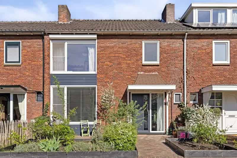 Instapklare Middenwoning Enschede 4 Slaapkamers Nabij Parken