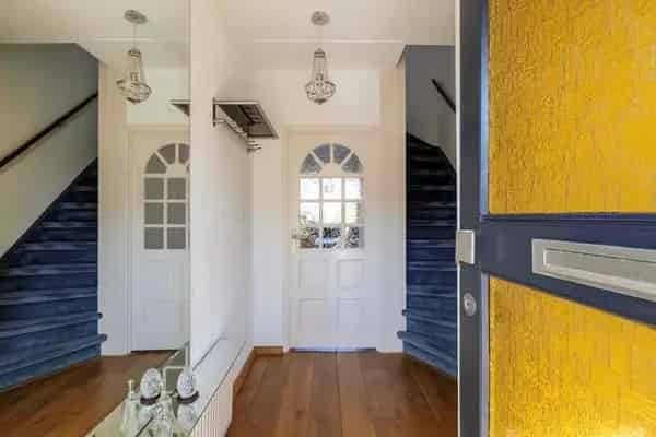 Ruime Tussenwoning Emmeloord-West Garage 4 Slaapkamers