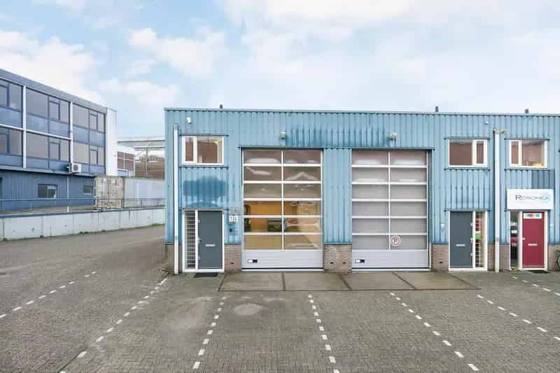 Bedrijfshal te huur Krimpen aan den IJssel 90m² Kantoor 75m²