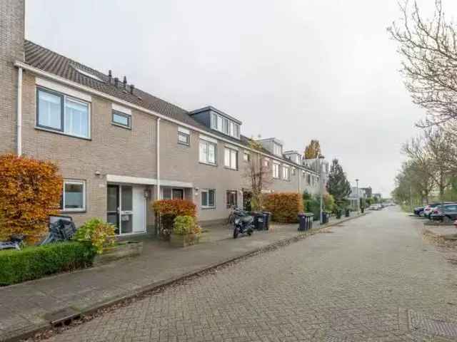 Ruim Familiehuis 5 Slaapkamers Badhoevedorp Grote Tuin